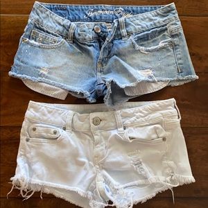 2 pair of AE shorts good condition